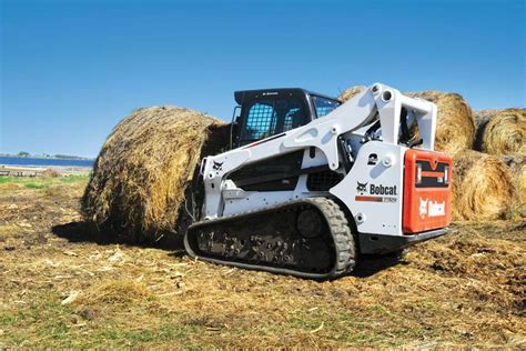 oil capacity for bobcat skid steer t750|bobcat t750 skid steer specs.